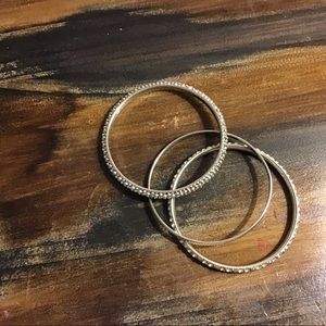 They are all silver and they are for wemon